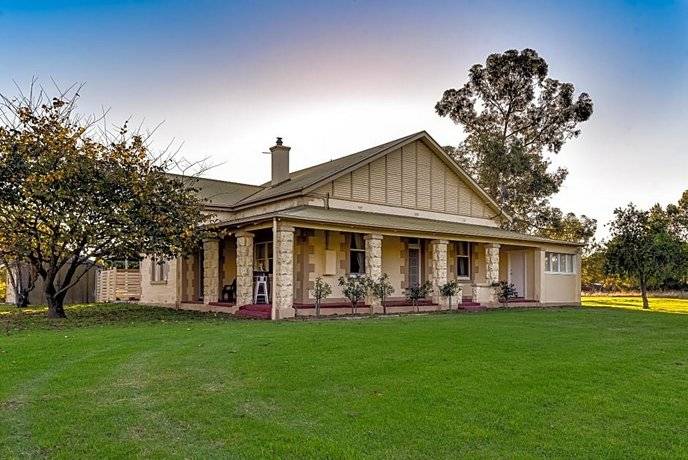 Bed and breakfast  Naracoorte