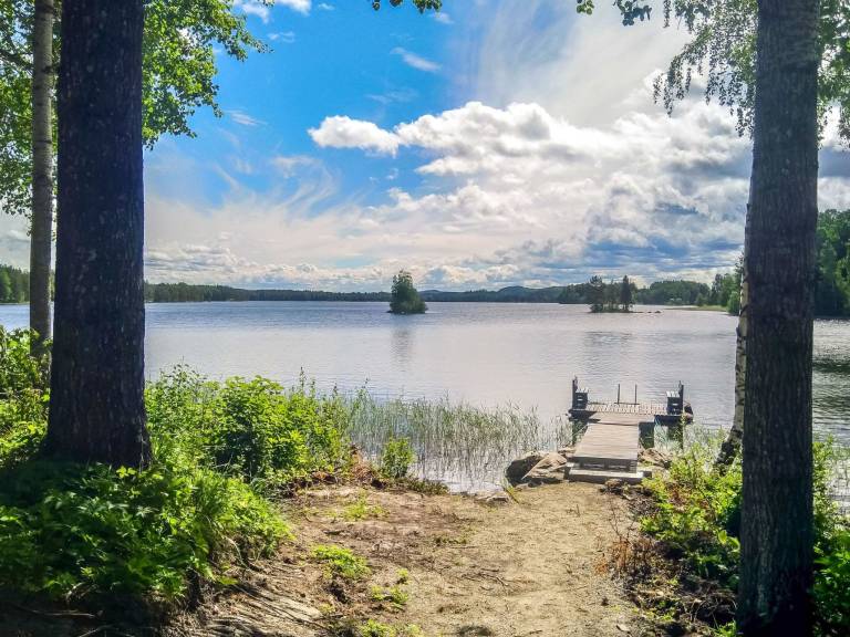 Vacation home with sauna & patio — photo 2