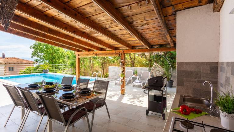 Fully equipped villa with private pool, barbecue & yard | Pets allowed — photo 4