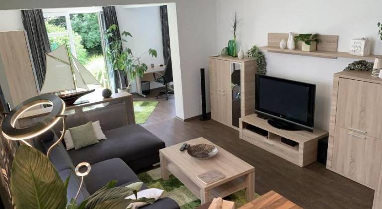 Apartment with terrace & yard | Suitable for remote work in Emden