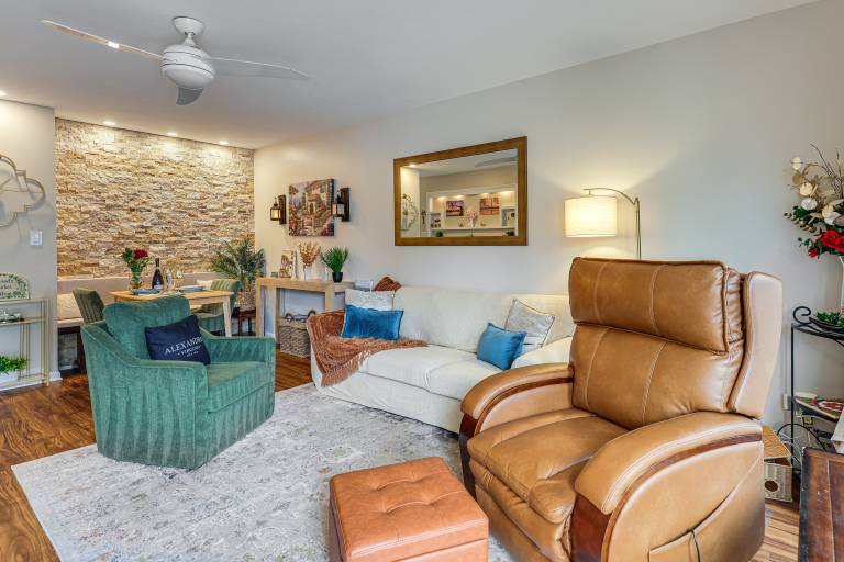 Charming Boutique Home in West End Alexandria