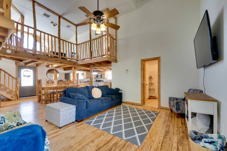 Pet-Friendly Cabin on 3 Acres: 7 Mi to Uvalde! — photo 4