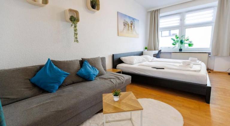Holiday apartment with yard in Vienna