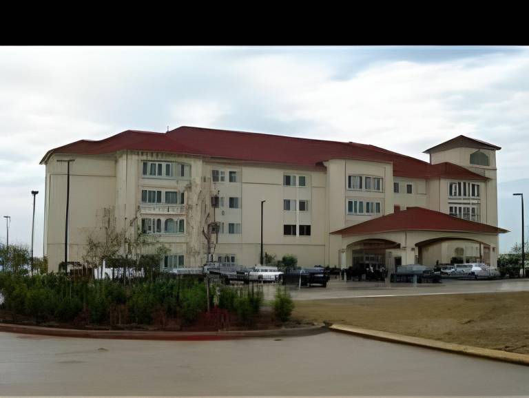 La Quinta Inn & Suites by Wyndham Gainesville in Gainesville, TX