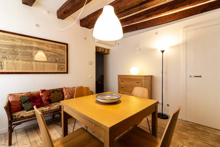 Apartment with 1 room for 5 persons — photo 2