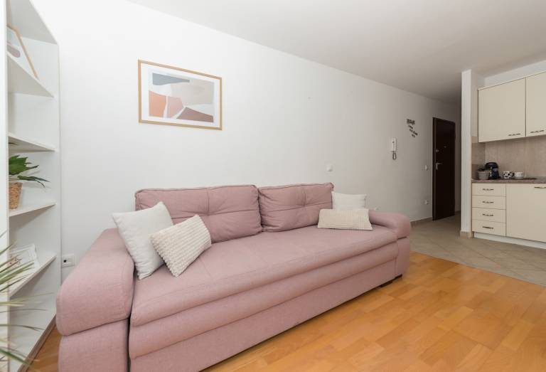 Apartment with fast internet | City view — photo 2