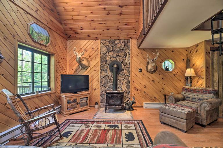 Lake Placid Chalet: Deck & Forest Views! — photo 3