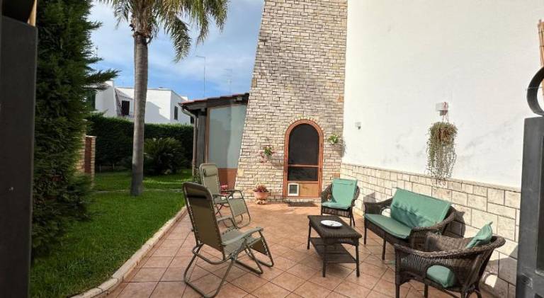 House with pool in Carovigno