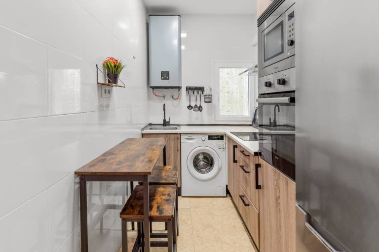 Apartment 'Centro De Marbella' with Wi-Fi and Air Conditioning — photo 4
