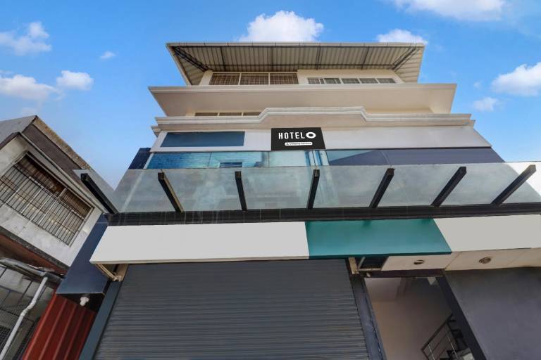 Super Hotel O Anayara Near Lulu Mall formerly Timber Residency in Thiruvananthapuram