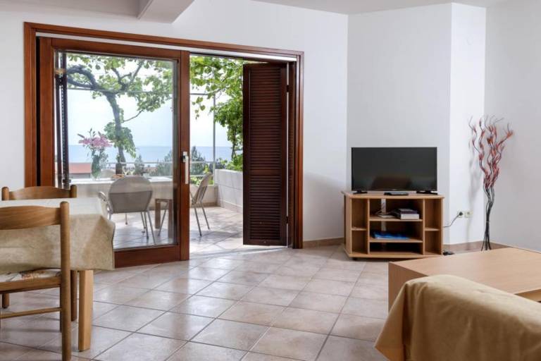 Apartment with terrace & barbeque | Sea view — photo 3