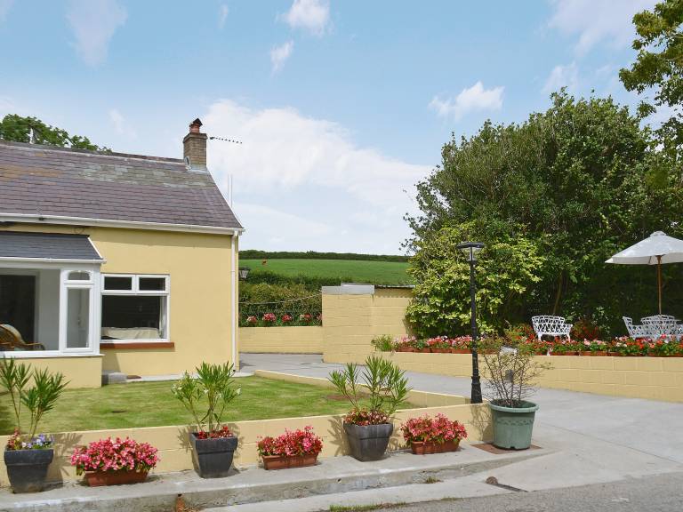 Cottage  Trimsaran