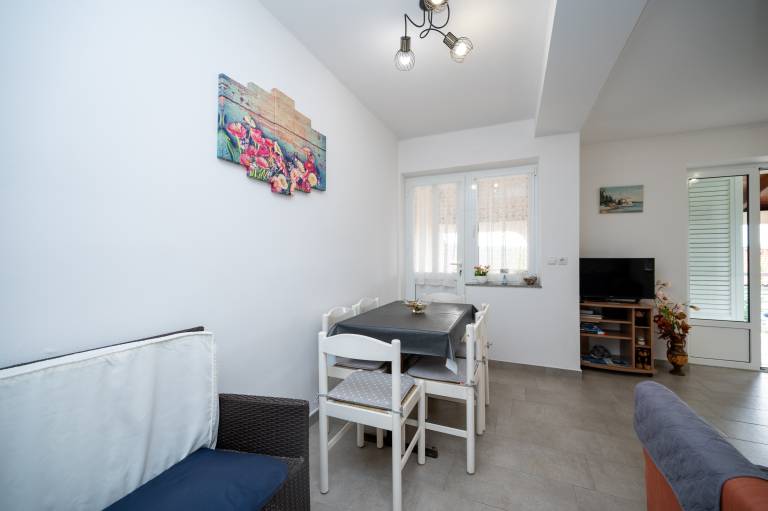Two bedroom apartment with terrace and sea view Lopar, Rab (A-23736-d) — photo 4