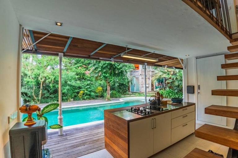 House with yard & pool | Perfect for remote work | Pets allowed — photo 5