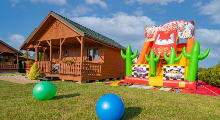 Lovely lodge with pool, yard & patio | Pets are welcome — photo 4