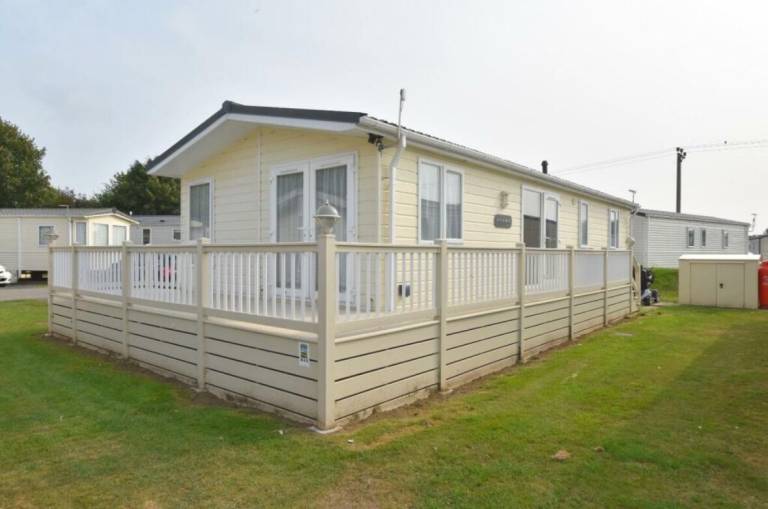 Caravan New Romney