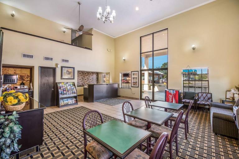 Americas Best Value Inn & Suites Arkadelphia — photo 2