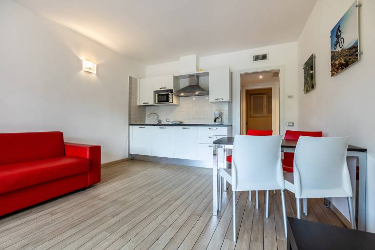 Apartment 'Bilocale 4 Persone Villa Treccani' with Lake View, Wi-Fi and Air Conditioning in Malcesine