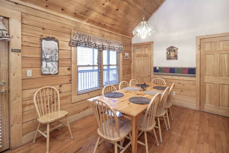 Cabin with private pool — photo 5