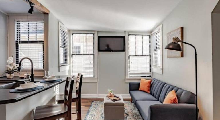 Beautiful holiday apartment | Pets are welcome in Mobile, AL