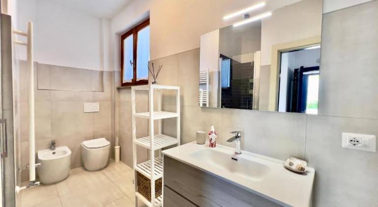 Holiday apartment with 2 rooms for 5 persons — photo 2