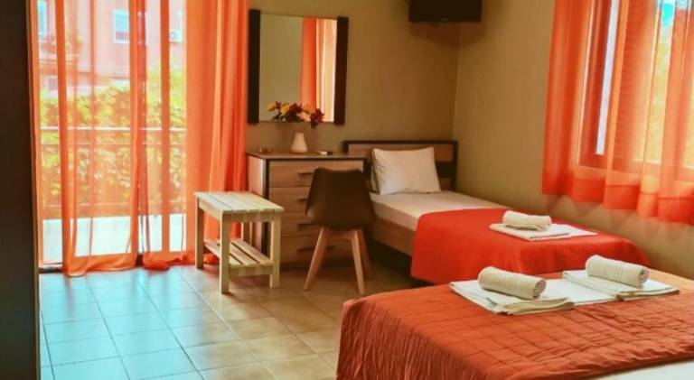 Holiday apartment with patio & garden in Thasos