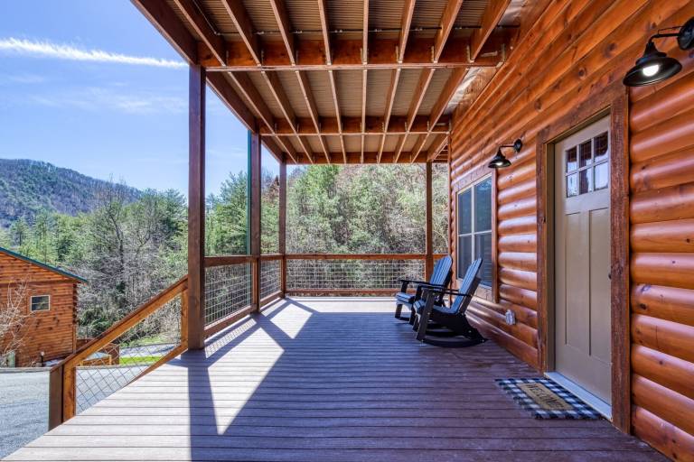 Children-friendly wonderful cabin with private pool & terrace | Pets are welcome — photo 4