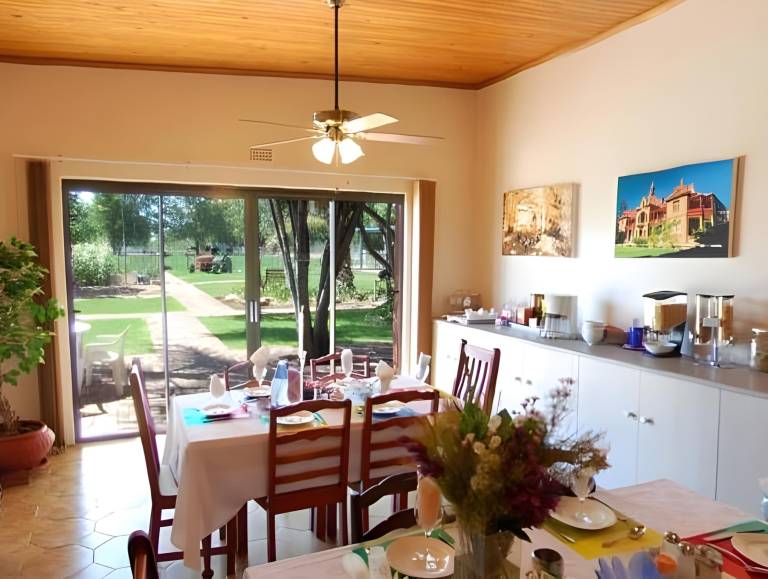 Culdesac Guesthouse Oudtshoorn — photo 5