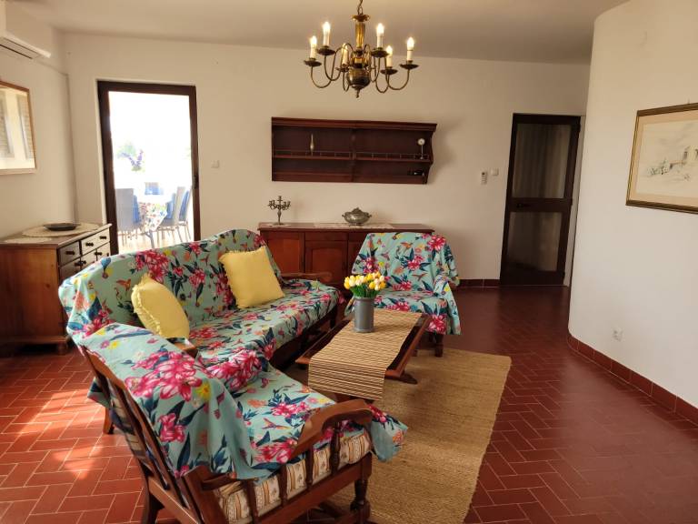 Rental apartment with patio — photo 5