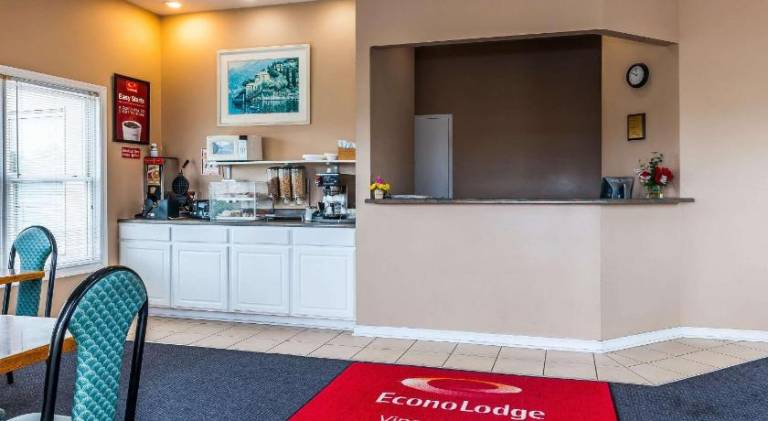 Econo Lodge Vincennes — photo 3