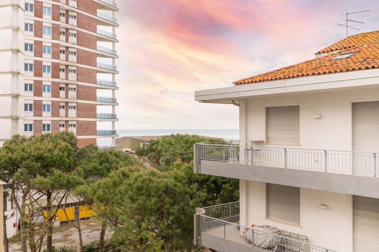 Apartment with patio | Sea view — photo 2
