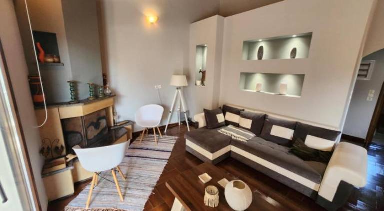 Charming vacation home | Dogs allowed in Aigialeia