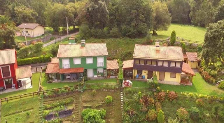 Vacation home with garden & terrace — photo 4