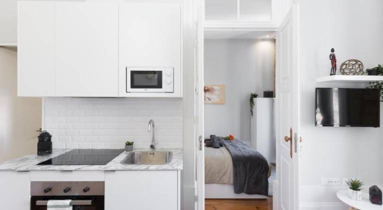 Host Wise - Charming Flat with Netflix - River View — photo 4
