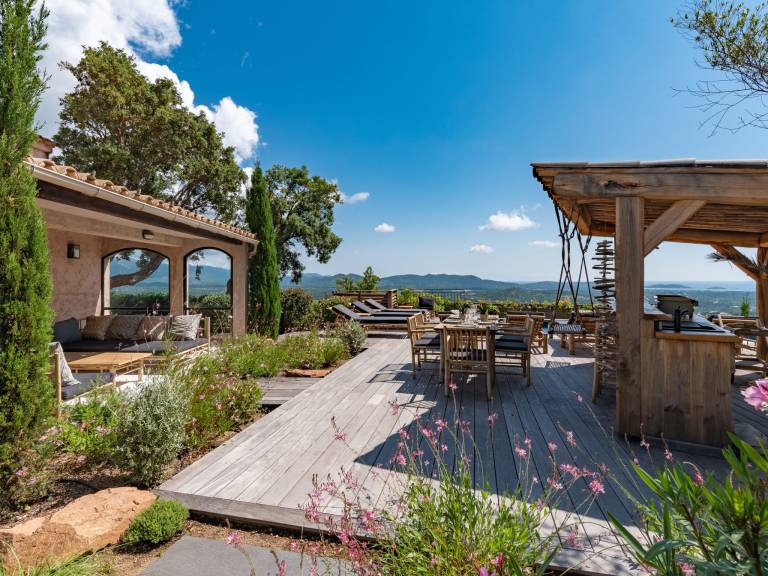 Ferienhaus in Porto-Vecchio für max. 8 Personen Ferienhaus in Porto-Vecchio für max. 8 Personen