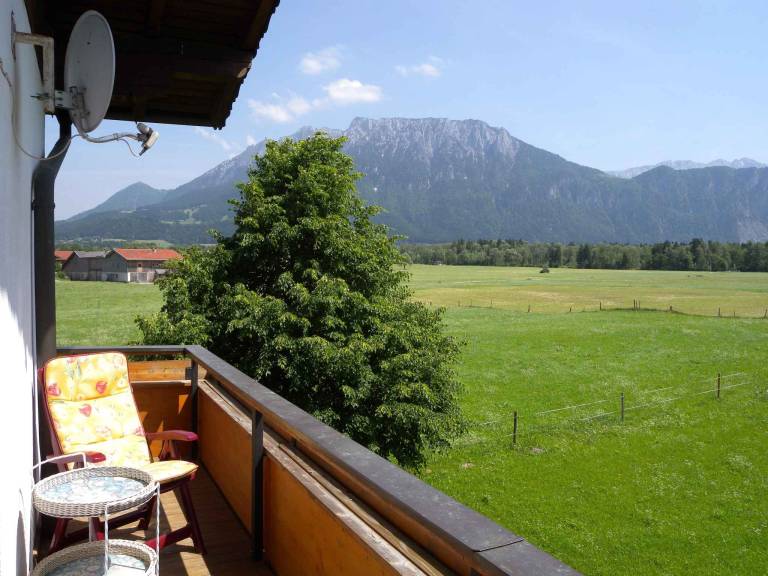 Vacation home with barbecue & garden — photo 5