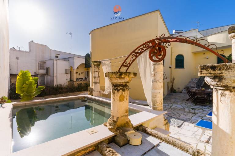 House with garden & pool — photo 4