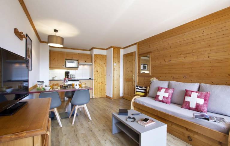 Wifi, 20m from resort center, swimming pool, sauna, balcony, tv, ski locker, 51m² — photo 3
