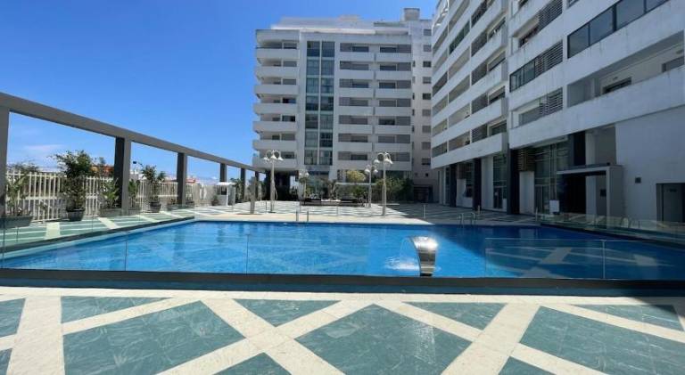 Apartment with pool — photo 3