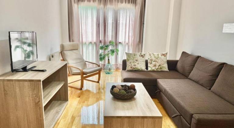 Apartment with terrace — photo 2