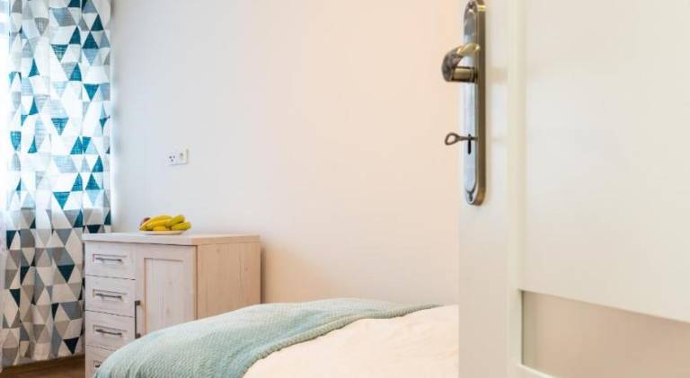 Rental apartment with 2 rooms for 5 persons in Jelenia Gora