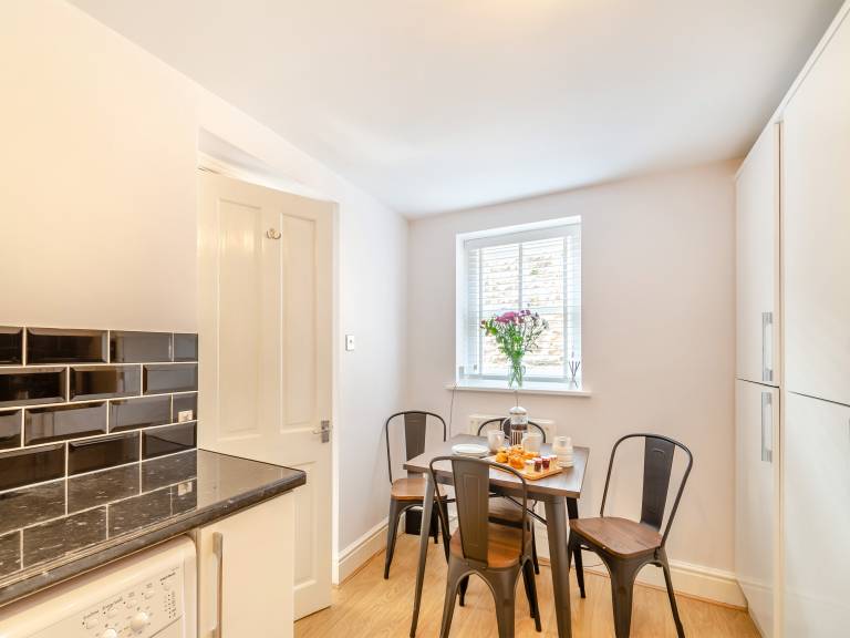 Family-oriented lovely cottage with garden | Pets are welcome — photo 3
