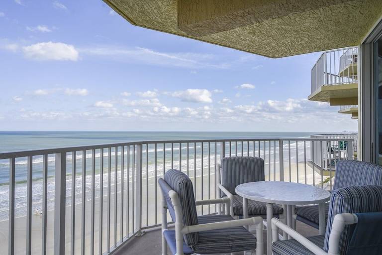 Condo Shores Club Condo