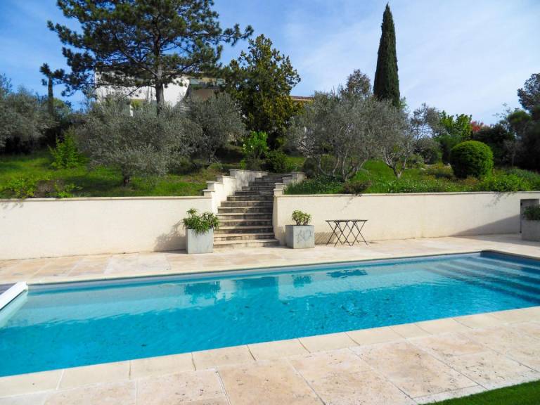 Gite with garden, BBQ & patio — photo 2