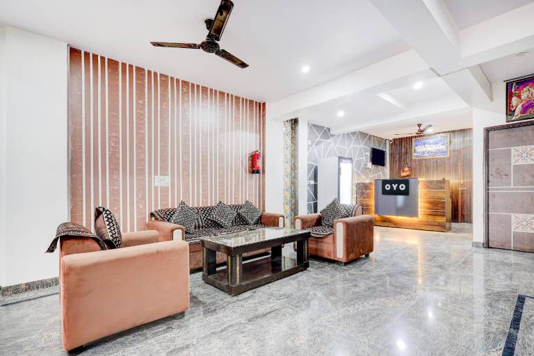 Super Hotel O DD Green Residency