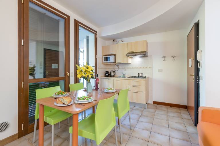 Child-friendly pleasant apartment with patio | Mountain view | Beach nearby | Pet-friendly — photo 3
