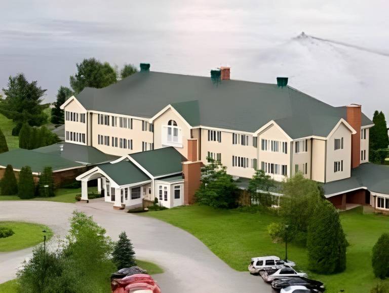 Auberge du Lac a l Eau Claire