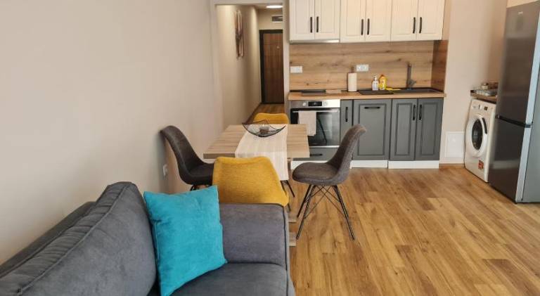 Apartment with jacuzzi & pool — photo 5
