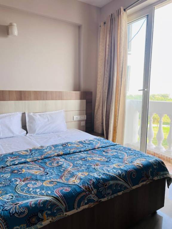 House with 1 room for 2 persons in Mathura
