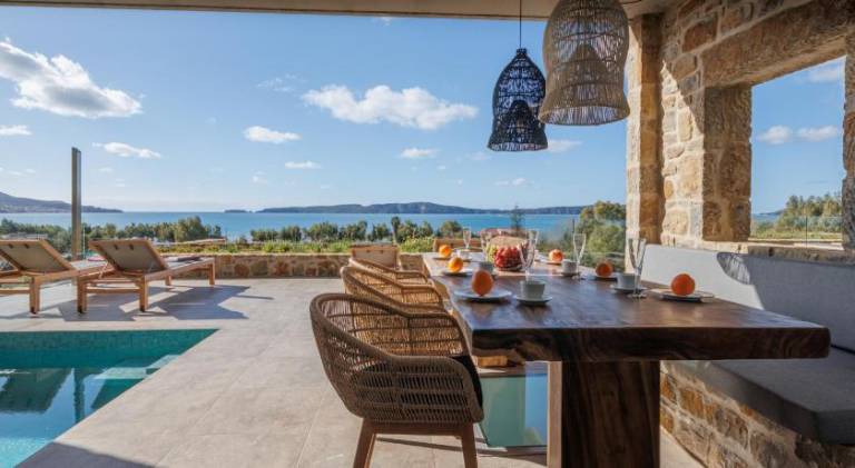 Villa VIEW with Private Pool, Sauna & Seaview in Pylos-Nestoras